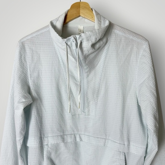 Lululemon Pack Light Pullover Iced Iris Blue Size 4 Half Zip Windbreaker Jacket - Picture 4 of 13